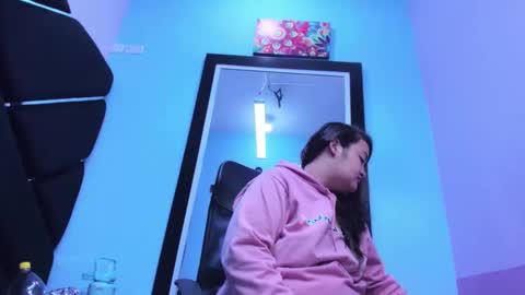 MiaRouse online show from 04.19.26