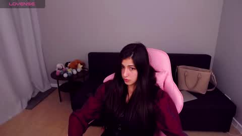 Miayna Silk online show from 03.03.25