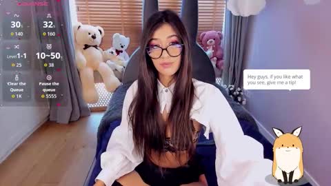 Miayna Silk online show from 10.23.25