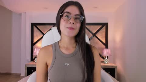 Mia online show from 02.01.25