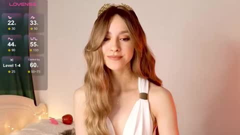 Mia online show from 10.31.25