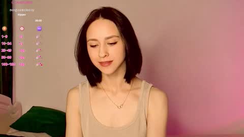 Mia online show from 11.13.25