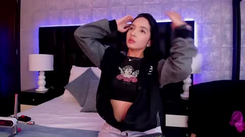 Mia Sweetth online show from 01.22.25