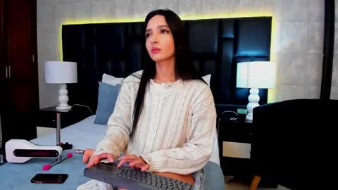 Mia Sweetth online show from 02.24.25