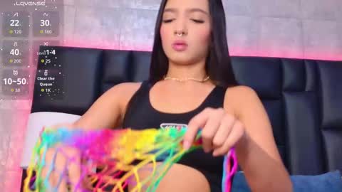 Mia Sweetth online show from 10.17.25