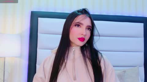 Mia Sweetth online show from 11.20.25