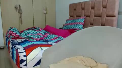 Snapshot of miavanessa_high chatting on 01.18.26 MIA VANESSA online show from 01.18.26