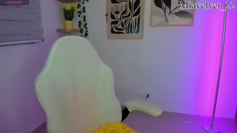 Mia Velvet  online show from 02.17.26