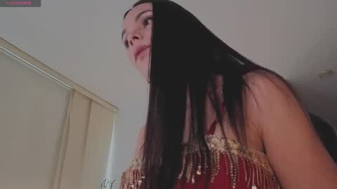 Mia online show from 04.13.26