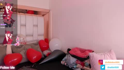 Mia Villalobos online show from 02.14.25