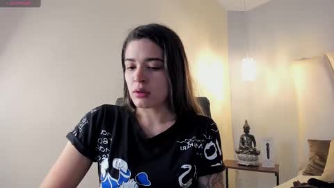 Mia Villalobos online show from 10.08.25