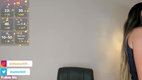 Mia Villalobos online show from 10.30.25