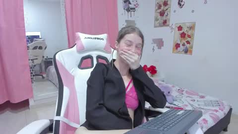 Snapshot of miavolkova_ chatting on 01.14.25 Chloe online show from 01.14.25