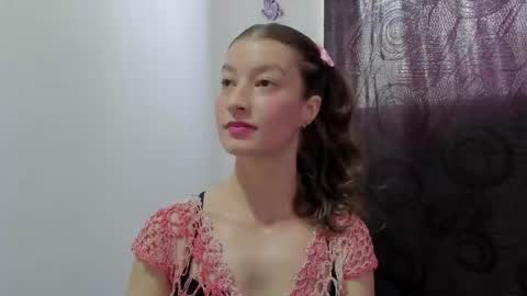 Snapshot of miavolkova_ chatting on 09.12.25 Chloe online show from 09.12.25