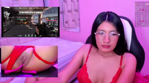 Snapshot of miavoss_ chatting on 01.15.25 mia online show from 01.15.25