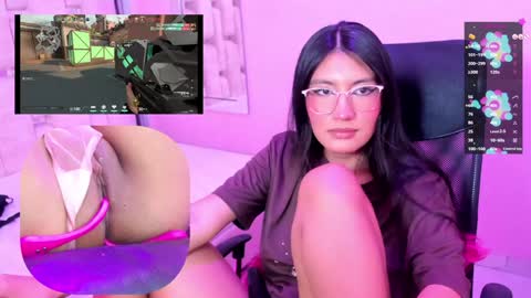 Snapshot of miavoss_ chatting on 01.19.25 mia online show from 01.19.25