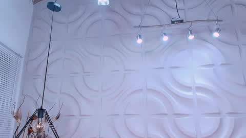 Snapshot of miawoderfull chatting on 01.26.25 Mia online show from 01.26.25