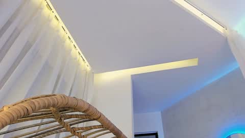 Snapshot of miawoderfull chatting on 02.04.25 Mia online show from 02.04.25