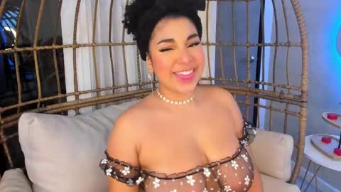 Snapshot of miawoderfull chatting on 02.19.25 Mia online show from 02.19.25