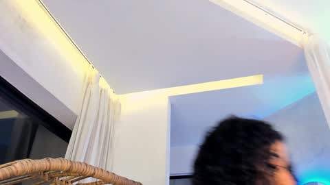 Snapshot of miawoderfull chatting on 02.20.25 Mia online show from 02.20.25