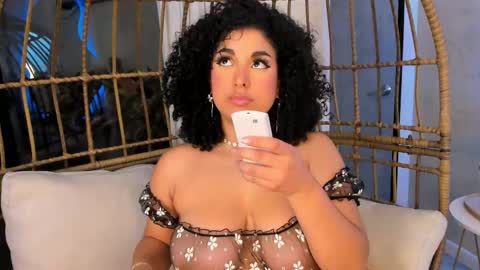 Snapshot of miawoderfull chatting on 02.21.25 Mia online show from 02.21.25