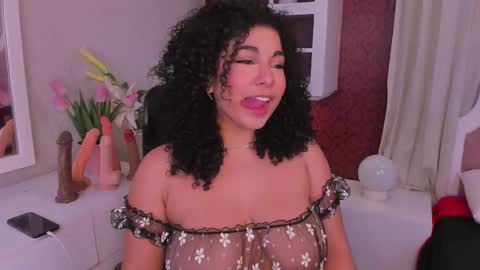 Snapshot of miawoderfull chatting on 03.02.25 Mia online show from 03.02.25