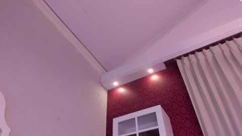 Snapshot of miawoderfull chatting on 03.05.25 Mia online show from 03.05.25