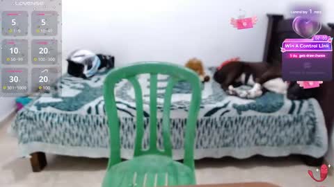 Snapshot of micaela_21_ chatting on 12.24.24 Micaela online show from 12.24.24