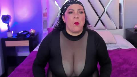 Snapshot of micaela_jhones chatting on 05.29.26 Micaela online show from 05.29.26