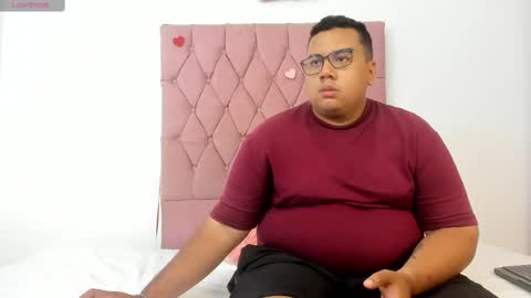 Snapshot of michael_and_sharon chatting on 09.19.25 Micky and Sharon online show from 09.19.25