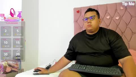 Snapshot of michael_and_sharon chatting on 09.24.25 Micky and Sharon online show from 09.24.25