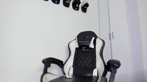 Michael Boy online show from 02.23.25