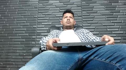 Michael Daviss online show from 01.08.25