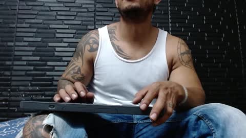 Michael Daviss online show from 02.04.25