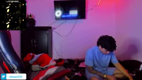 michael independent model  online show from 01.10.25