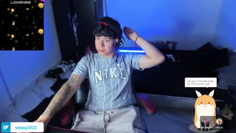 michael independent model  online show from 01.14.25