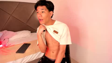 Snapshot of michael_vidal chatting on 10.29.25 michael_vidal online show from 10.29.25