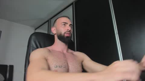 Snapshot of michaelevansx chatting on 10.20.25 MichaelEvansx online show from 10.20.25