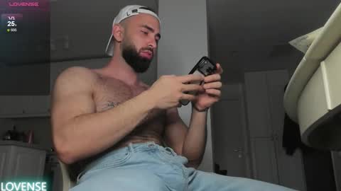 MichaelEvansx online show from 12.22.25