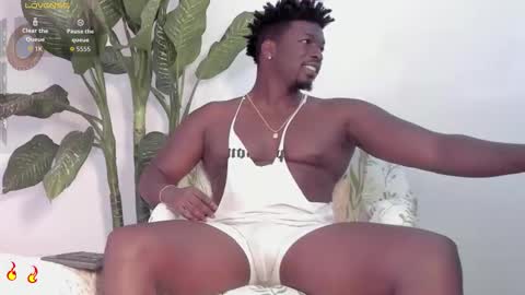 Snapshot of michaell_james chatting on 10.14.25 Michaell online show from 10.14.25