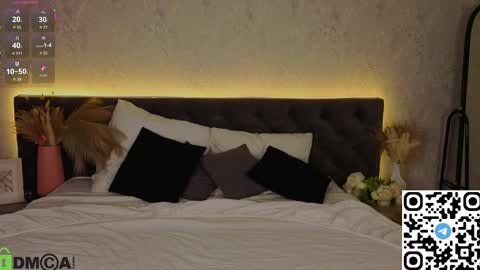 Snapshot of michelle_blond chatting on 04.07.26 michelle_blond online show from 04.07.26