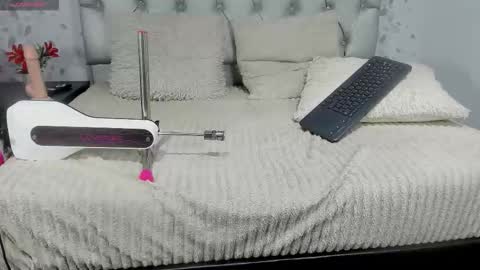 Snapshot of michelle_perla chatting on 09.16.25 michelle perla online show from 09.16.25