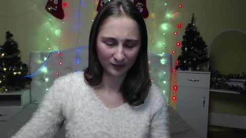 Snapshot of michellee11 chatting on 12.16.24 Michel online show from 12.16.24