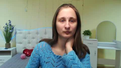 Snapshot of michellee11 chatting on 02.06.25 Michel online show from 02.06.25