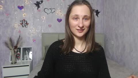 Snapshot of michellee11 chatting on 02.20.25 Michel online show from 02.20.25