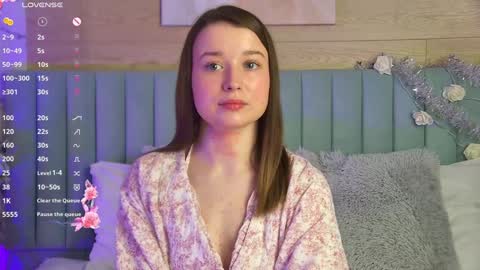 Snapshot of michellehaynes chatting on 12.20.24 michelle online show from 12.20.24