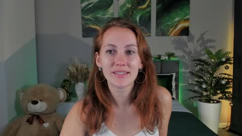 Snapshot of michelleortis chatting on 12.08.24 MichelleOrtis online show from 12.08.24