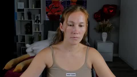 Snapshot of michelleortis chatting on 09.10.25 MichelleOrtis online show from 09.10.25