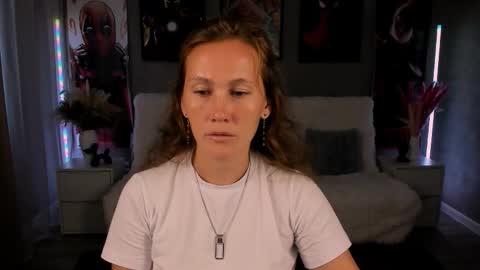 Snapshot of michelleortis chatting on 09.18.25 MichelleOrtis online show from 09.18.25