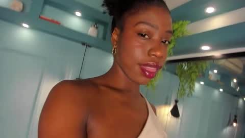 michellepose online show from 11.06.25